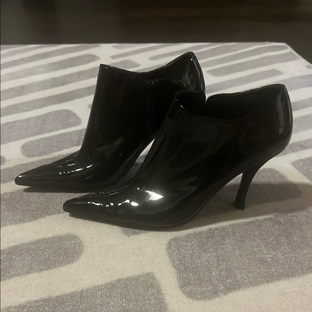 Nine West Black Patent Leather Booties